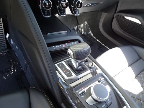 Used 2023 Audi R8 V10 performance image 12