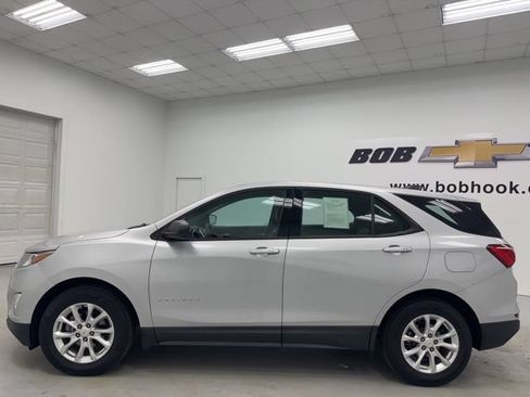 Used 2018 Chevrolet Equinox LS FWD image 8