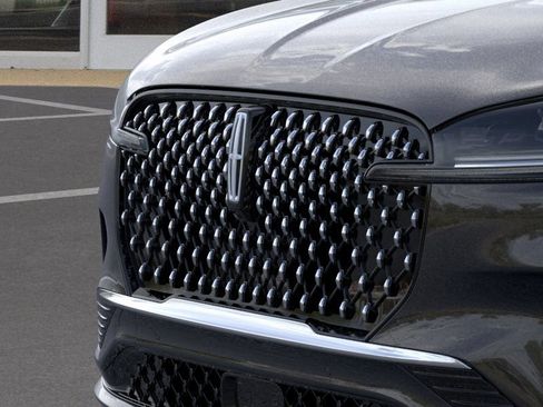 New 2026 Lincoln Aviator Black Label AWD/4WD image 17