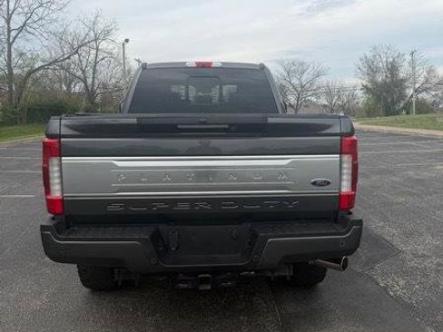 Used 2019 Ford F250 Platinum w/ Platinum Ultimate Package image 5