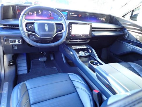 Certified 2025 Lincoln Nautilus Reserve image 17