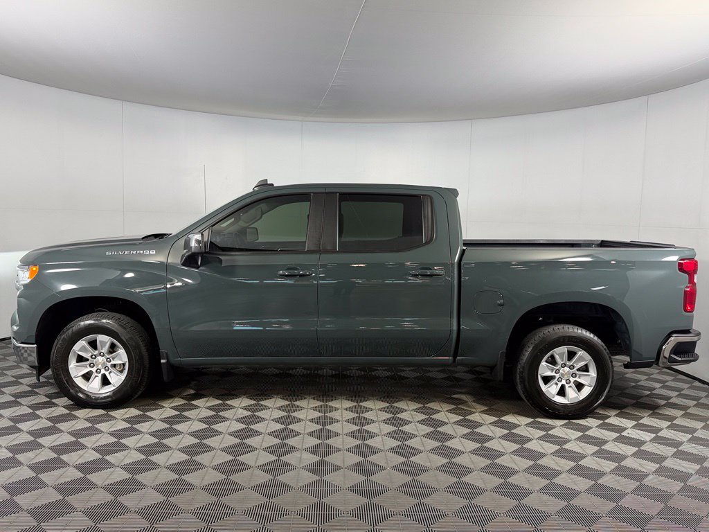 Used 2025 Chevrolet Silverado 1500 LT RWD image 11