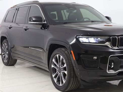 Used 2024 Jeep Grand Cherokee L Overland w/ Trailer Tow Package image 46