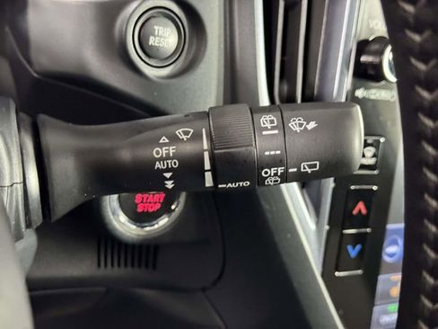 Certified 2025 Subaru Forester Limited image 24