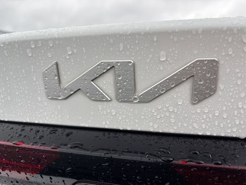 Used 2025 Kia K5 LXS FWD image 10