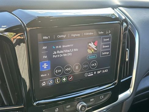 Used 2023 Chevrolet Traverse LT AWD/4WD image 25