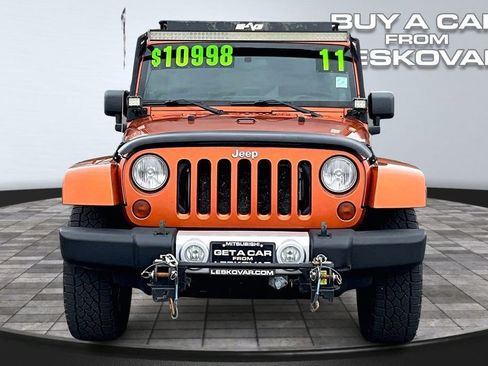 Used 2011 Jeep Wrangler Unlimited Sahara w/ Connectivity Group image 3