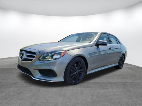 Used 2014 Mercedes-Benz E 350 Sedan w/ Premium 1 Package image 19
