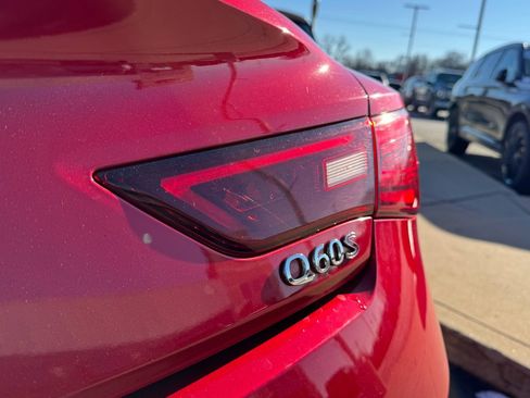 Used 2017 INFINITI Q60 Red Sport 400 image 8
