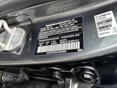 Used 2018 INFINITI QX30 Premium w/ Cargo Package image 30