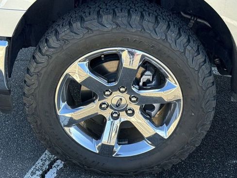 Used 2023 Ford F150 Lariat w/ Equipment Group 502A High image 30