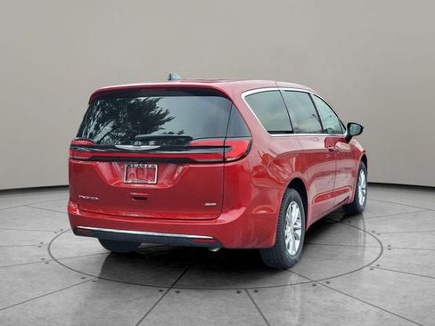 New 2026 Chrysler Pacifica Select AWD/4WD image 12