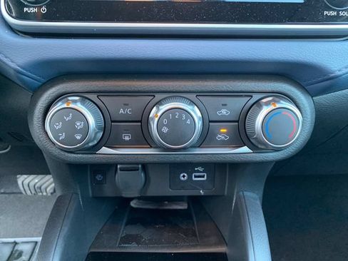 Used 2025 Nissan Versa SV w/ Trunk Package FWD image 20