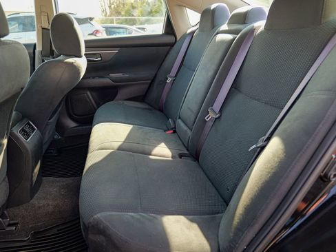 Used 2015 Nissan Altima 2.5 SV w/ Convenience Package image 28