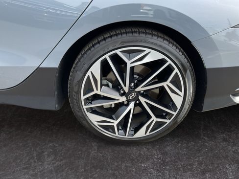 Used 2023 Hyundai Ioniq 6 SEL RWD image 9