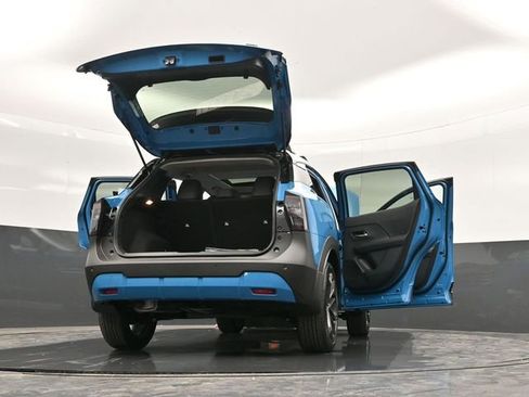 Used 2025 Nissan Kicks SR w/ SR Premium Package image 47