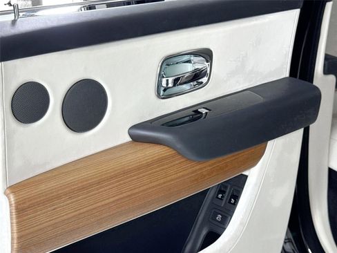 Used 2019 Rolls-Royce Cullinan image 33