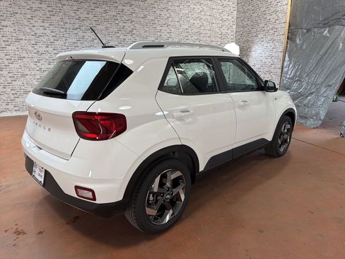 New 2026 Hyundai Venue SEL image 7