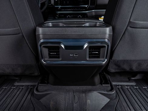 Used 2025 GMC Sierra 1500 Elevation image 33