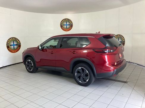 Used 2025 Nissan Rogue SV AWD/4WD image 21