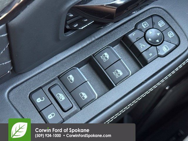 Used 2025 RAM 2500 Limited AWD/4WD image 21