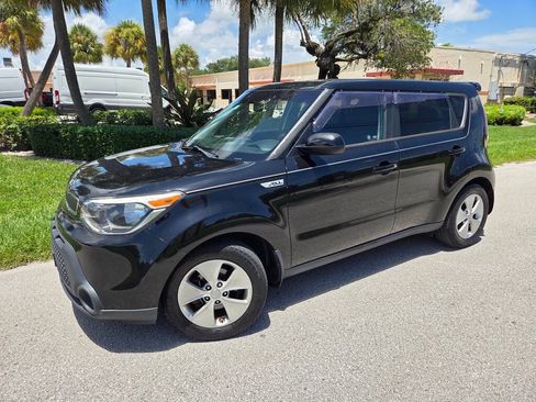 Used 2015 Kia Soul FWD image 3