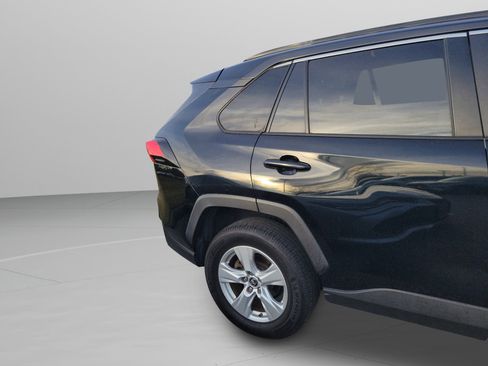 Used 2019 Toyota RAV4 XLE image 15