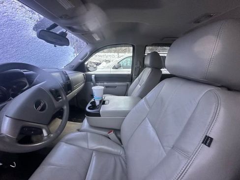 Used 2011 GMC Sierra 1500 SLE w/ Power Tech Package image 9