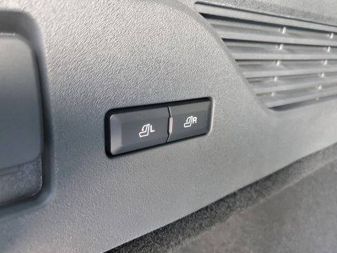 New 2026 Lincoln Nautilus Reserve w/ Jet Appearance Package image 33