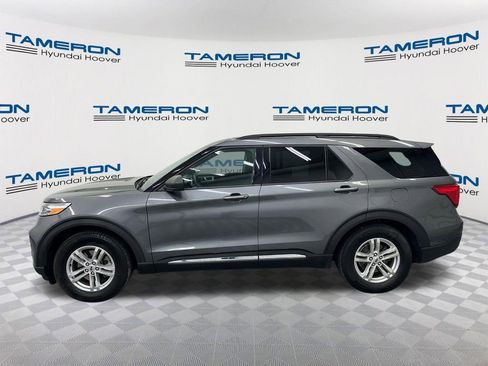 Used 2022 Ford Explorer XLT RWD image 2