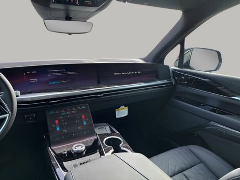 New 2026 Cadillac Escalade IQL Luxury image 25