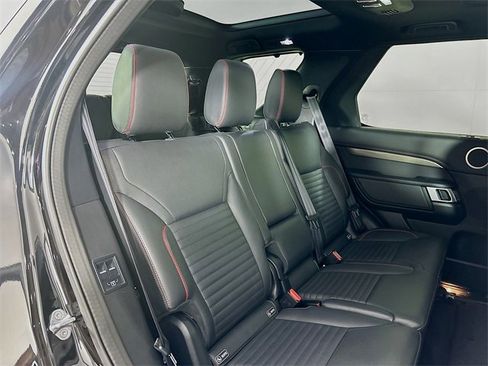 Used 2019 Land Rover Discovery HSE image 29