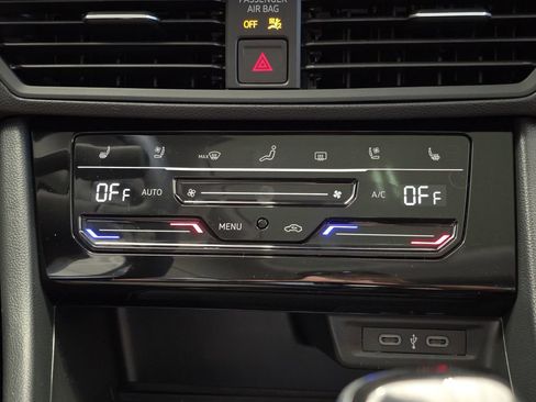 New 2026 Volkswagen Jetta SEL FWD image 17