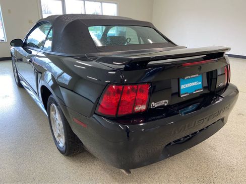Used 2002 Ford Mustang Deluxe image 10