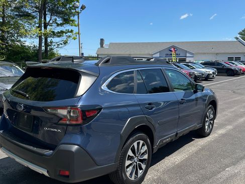 Used 2024 Subaru Outback Limited AWD/4WD image 5