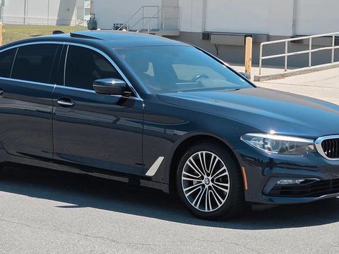 Used 2017 BMW 530i xDrive AWD/4WD image 2