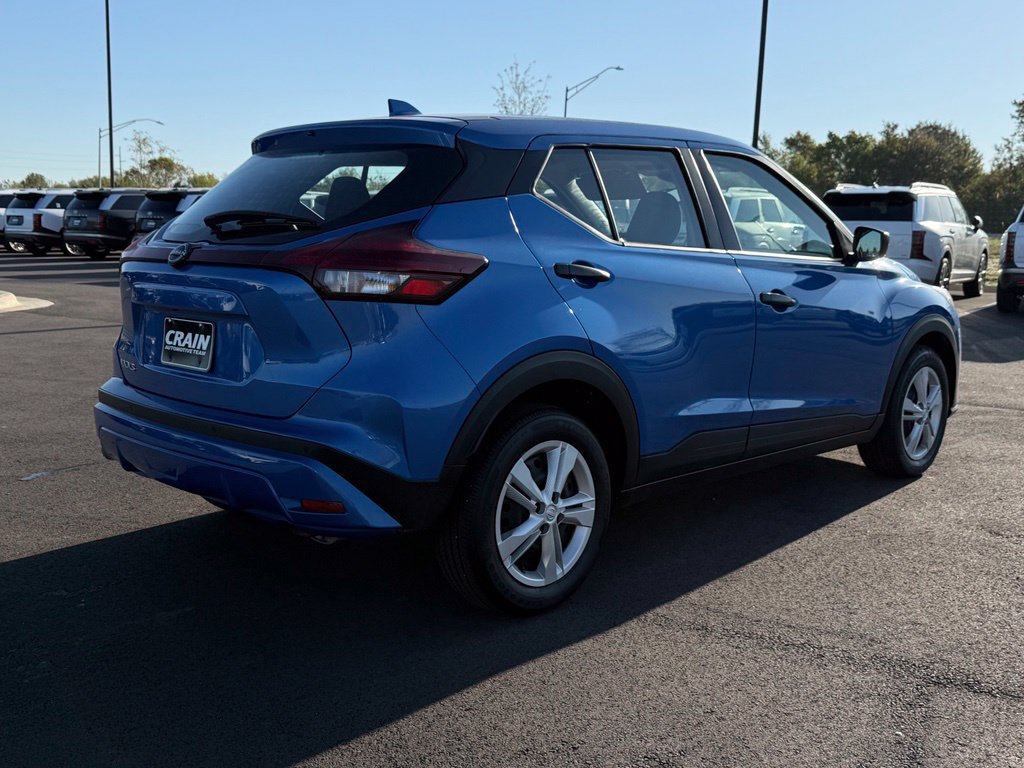 Used 2025 Nissan Kicks Play S FWD image 5