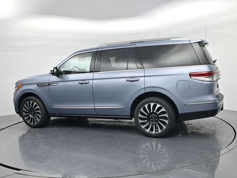 Used 2022 Lincoln Navigator Black Label image 5