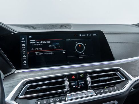 Used 2022 BMW X7 M50i w/ Executive Package image 16