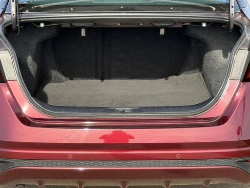 Used 2025 Nissan Altima 2.5 SV image 6