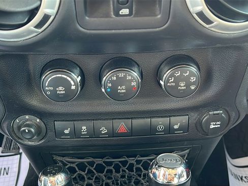 Used 2016 Jeep Wrangler Unlimited Sahara w/ Dual Top Group image 23