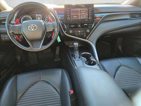 Used 2021 Toyota Camry SE image 14