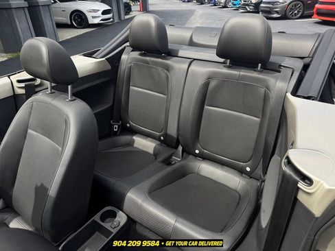Used 2013 Volkswagen Beetle 2.5 FWD image 18