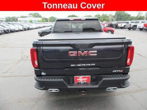 Certified 2022 GMC Sierra 1500 AT4 w/ AT4 Preferred Package AWD/4WD image 9