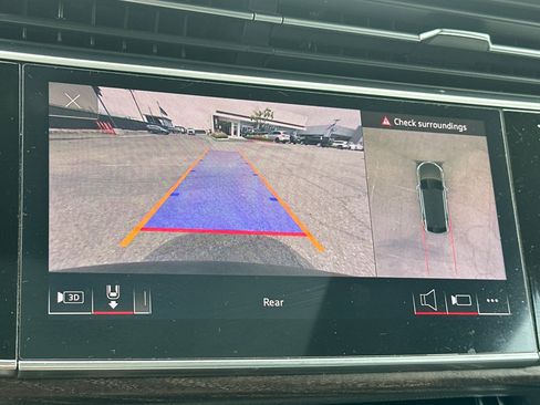 Used 2021 Audi Q8 Premium Plus w/ Premium Plus Package image 23