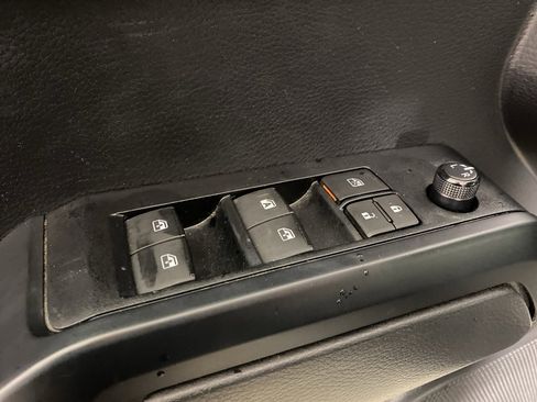 Used 2022 Toyota Tacoma SR image 14