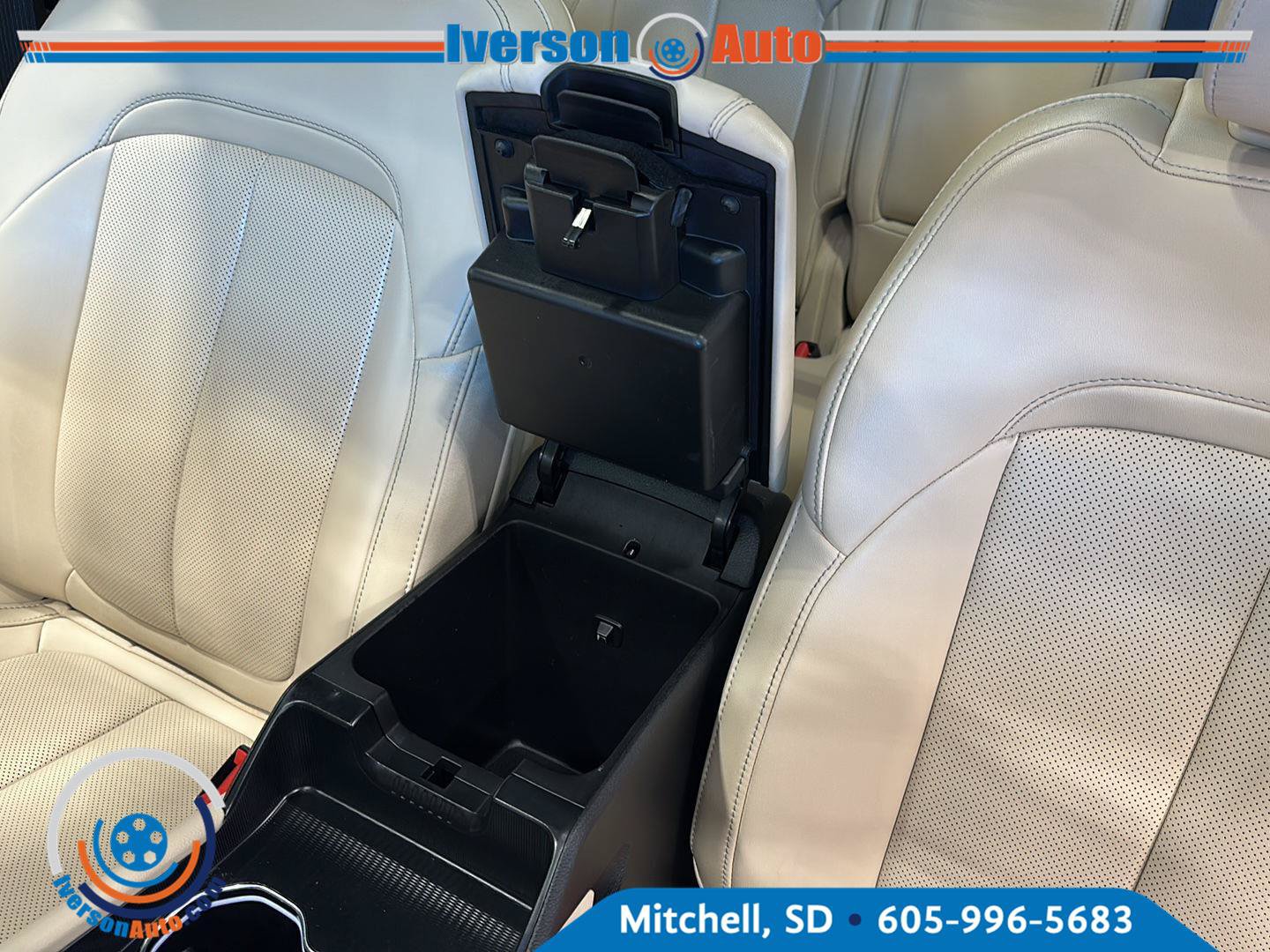 Used 2025 Jeep Grand Cherokee Limited w/ Luxury Tech Group II AWD/4WD image 23