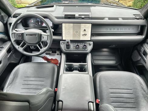 Certified 2026 Land Rover Defender 110 OCTA AWD/4WD image 12