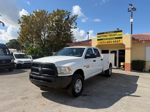 Used 2017 RAM 2500 Tradesman image 2