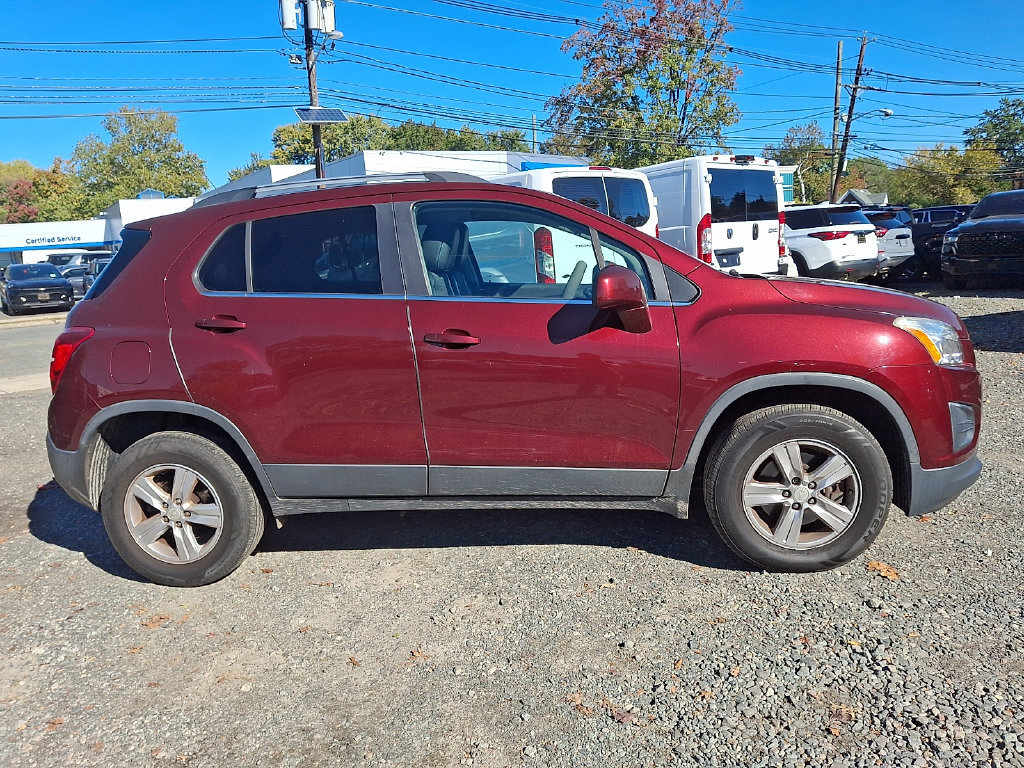 Used 2016 Chevrolet Trax LT w/ LT Convenience Package AWD/4WD image 8